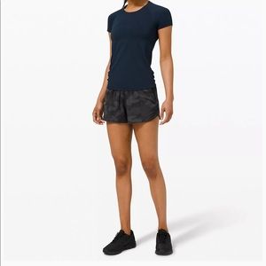 Lululemon Hotty Hot Lined Short 2.5" Black Camo